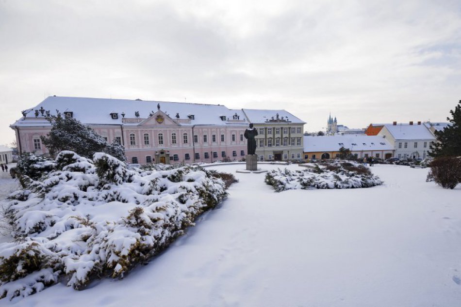 Zimná idylka v Nitre: Mesto pod Zoborom pokryla snehobiela perina, FOTO