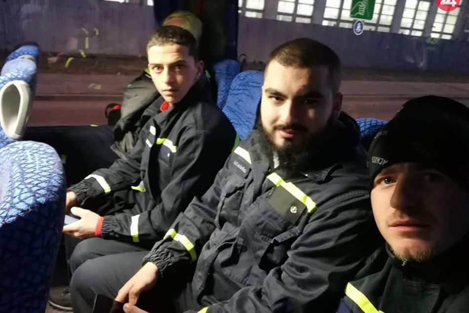 Na sever Slovenska smerujú stovky dobrovoľných hasičov: Pomôžu pri kalamite