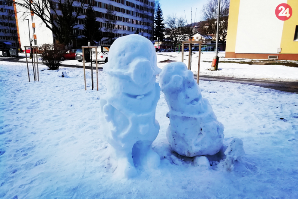 FOTO: Pozrite si parádny snehový výtvor, ktorý vyrástol v Humennom
