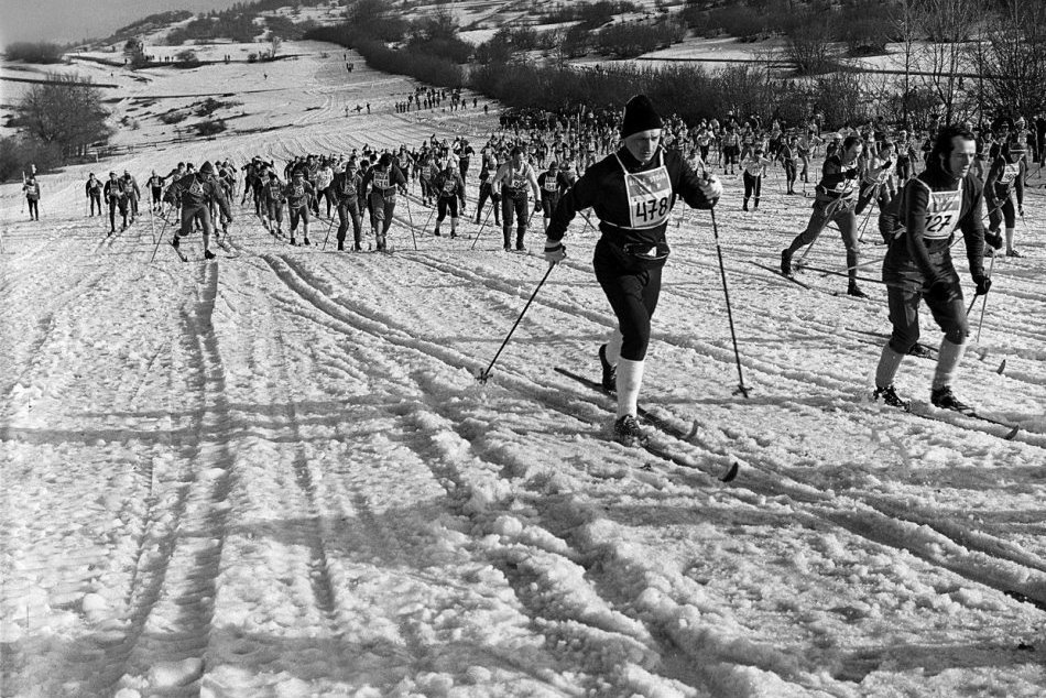 I. ročník pretekov v behu na lyžiach Biela stopa SNP na dobových FOTKÁCH