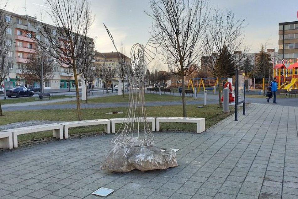 Nové sochy v centre Lučenca