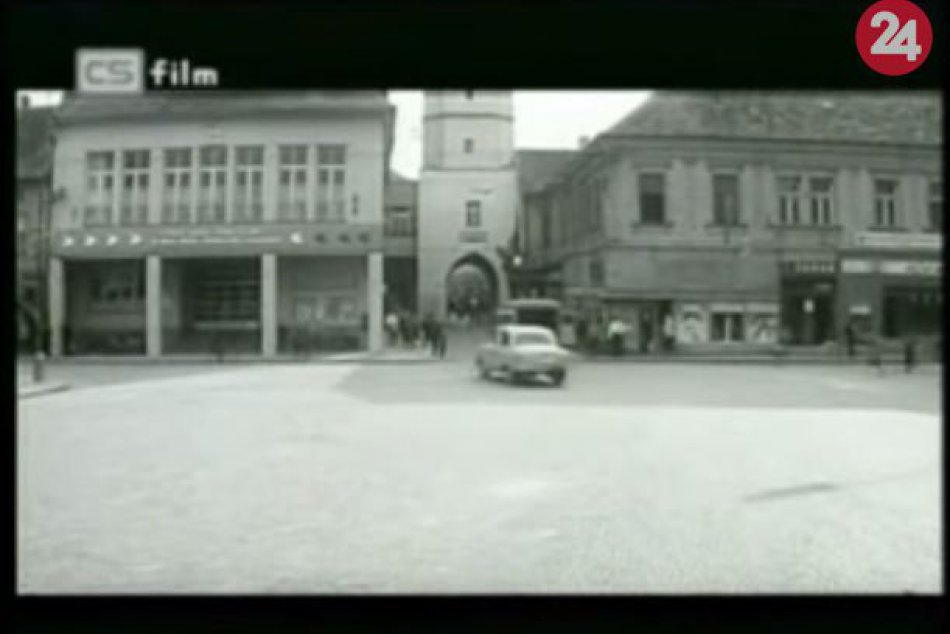 FOTO: Zábery z filmov, ktoré vznikali v uliciach Trenčína