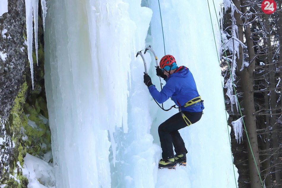 Novinka na Skalke na fotkách: Ľadopád testovali lezci