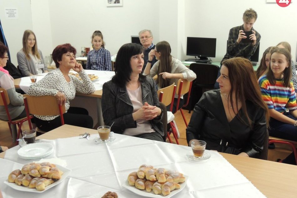 V obrazoch: Školská miestnosť v Prešove sa zmenila na Literárnu kaviareň