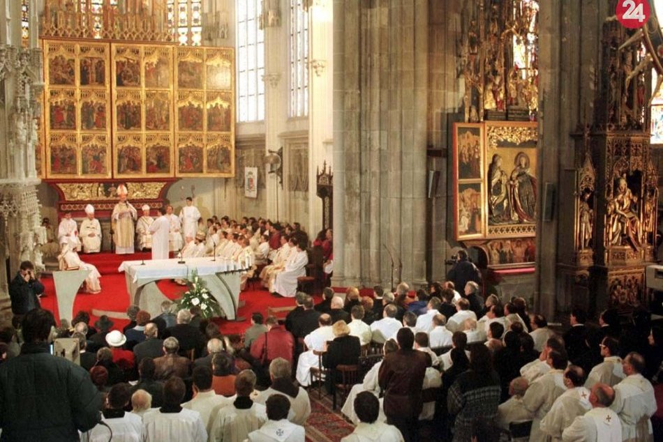 Kardinál Tomko na archívnych snímkach: Opäť zavíta do rodného Udavského