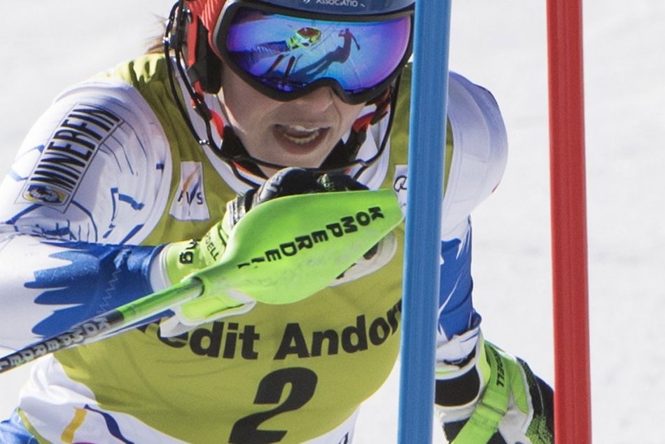 Petra Vlhová počas finálového slalomu Svetového pohára v stredisku Soldeu v Ando