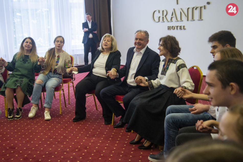 Prezident Andrej Kiska navštívil rehabilitačný tábor vo Vysokých Tatrách