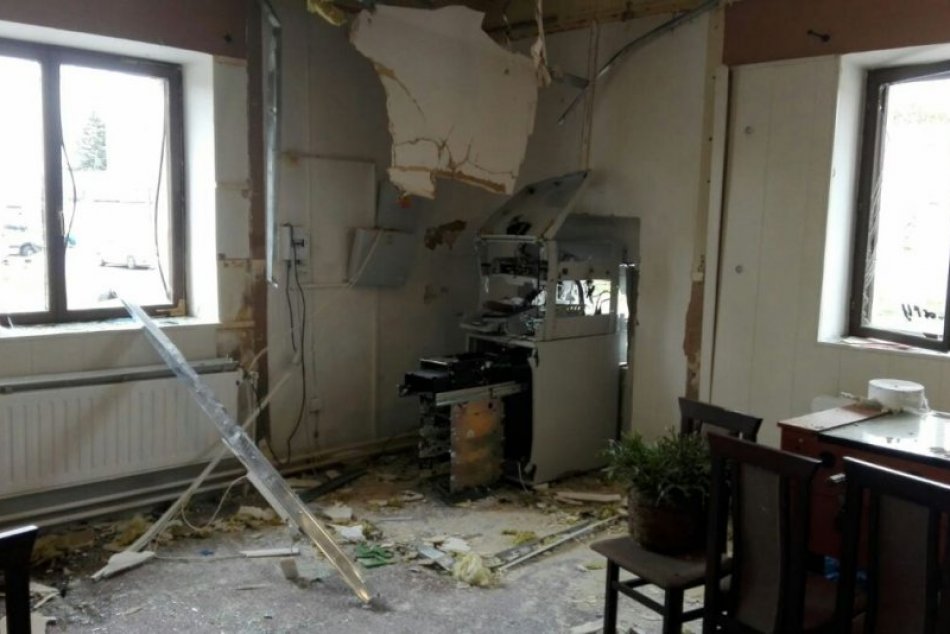 Polícia objasnila výbuchy bankomatov v Trnavskom kraji