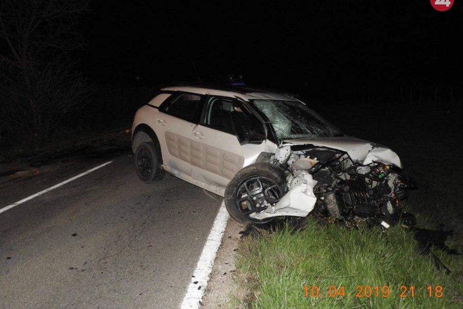 Vodič z Moraviec si zavaril: Podgurážený sadol do auta a spôsobil vážnu nehodu