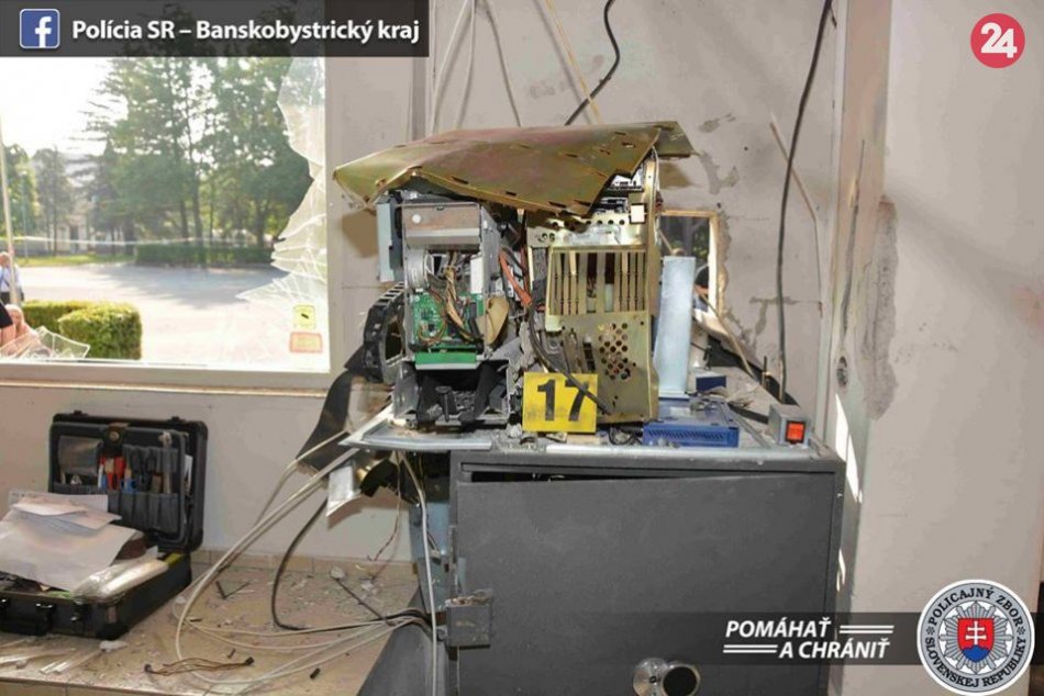 V OBRAZOCH: Polícia objasnila výbuch bankomatu v Pliešovciach