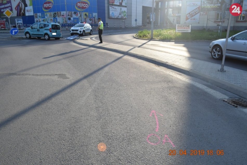 Opitá vodička narazila do auta a následne do dopravnej značky: Antónia (63) z Tr