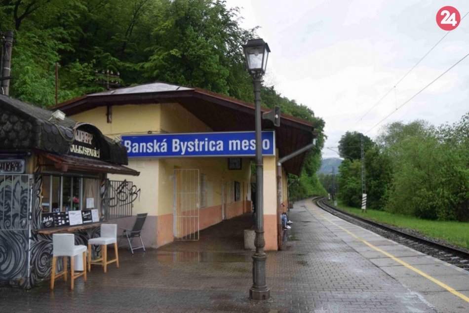 V OBRAZOCH: Ženu v Bystrici zrazil vlak, zraneniam podľahla