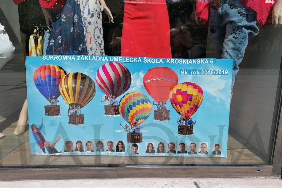 Maturitné tablá zdobia Hlavnú ulicu v Košiciach