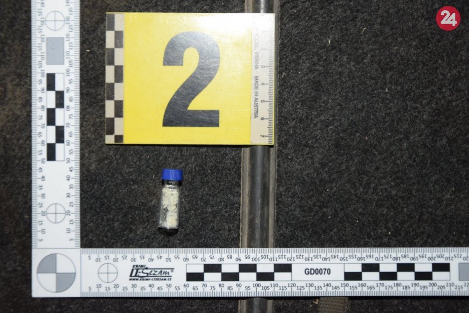 Policajné zábery z akcie zameranej na drogy