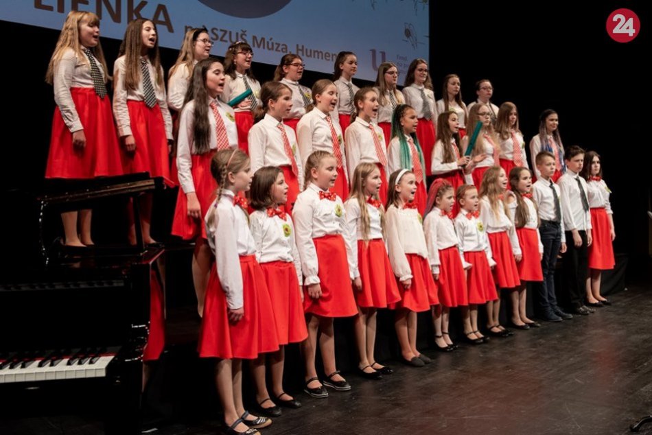 FOTO: Detský spevácky zbor Lienka z Humenného sa zaskvel na prestížnej súťaži!