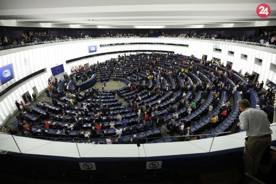 Prvá schôdza europarlamentu v novom zložení