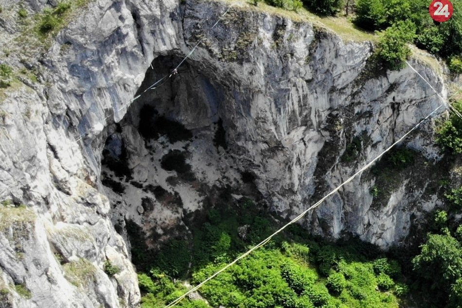 Highline v Kostoleckej tiesňave: Zábery, z ktorých padne sánka