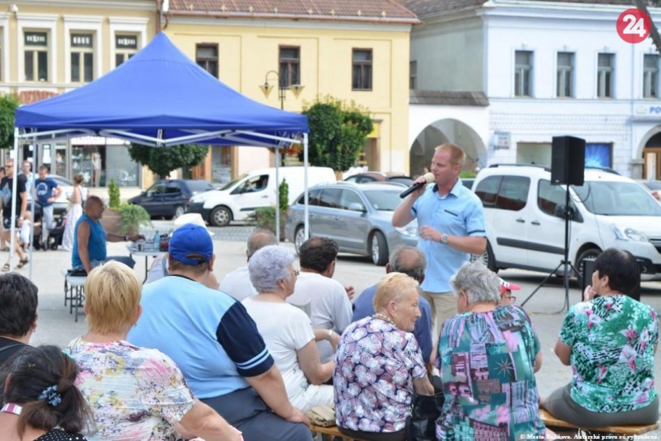 Obrazom: Námestím baníkov zneli známe piesne