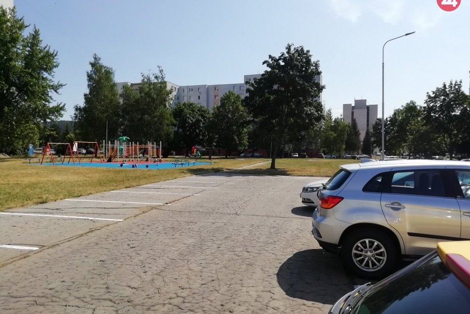 OBRAZOM: Na Sídlisku III v Humennom pribudli nové parkovacie miesta