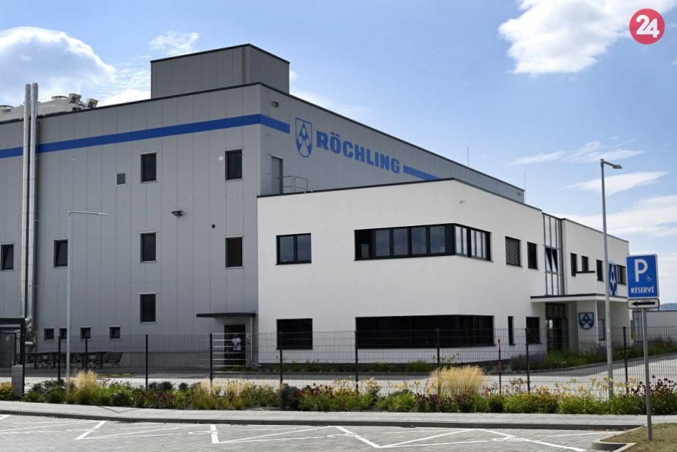 Nemecký dodávateľ pre automobilový priemysel otvoril v Kočovciach nový závod