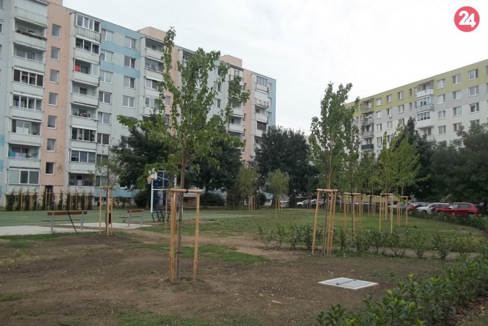 Mladým Večanom pribudli ihriská: Mesto nezabudlo ani na zeleň, FOTO
