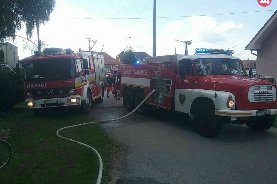 Rodinný dom v Maduniciach zachvátili plamene: Jedna osoba sa zranila, FOTO