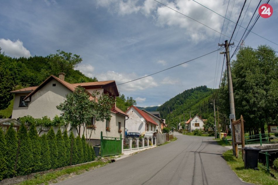 V OBRAZOCH: Vypálená obec Pohronský Bukovec
