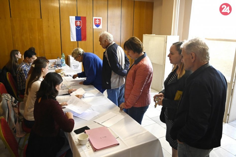FOTO: Doplňujúce voľby primátora v Nemšovej