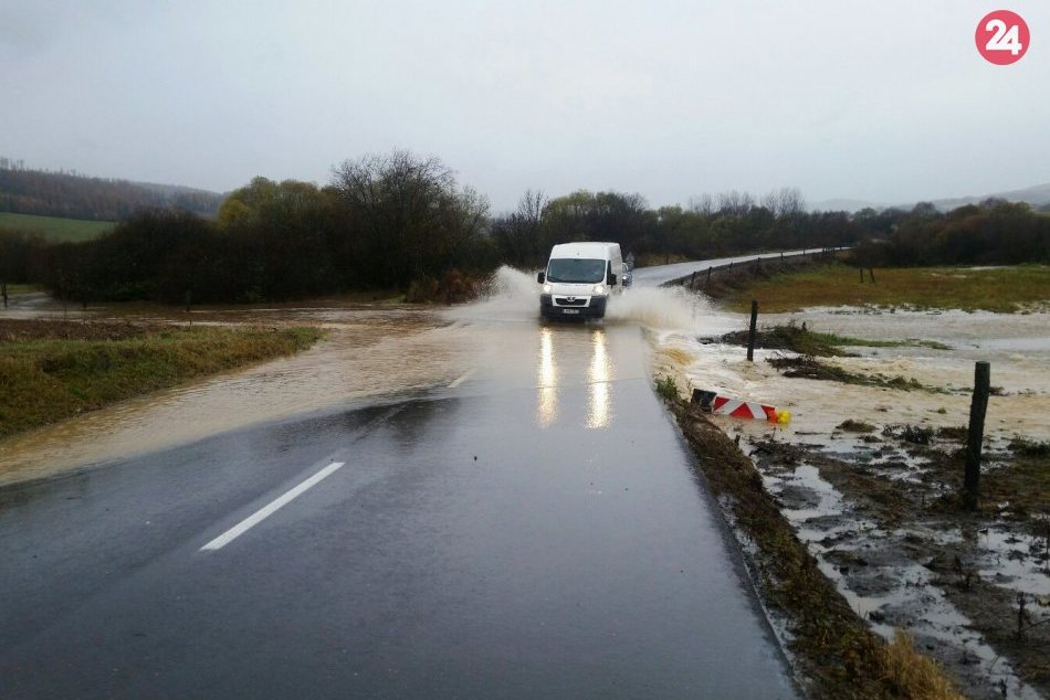 Výčiny počasia: Cesta medzi obcami Spišské Bystré a Kravany