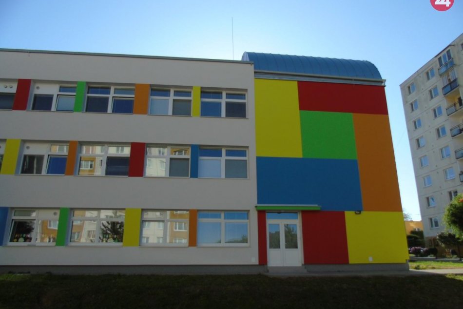 Jej obnova púta pohľad: Farbami a tvarmi škôlka v Prešove pripomína stavebnicu