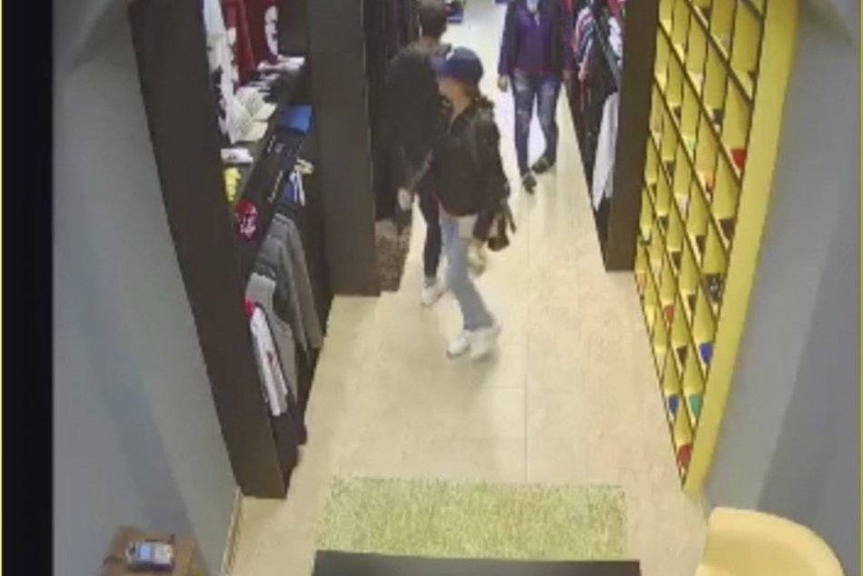 Trenčianski policajti hľadajú týchto podozrivých