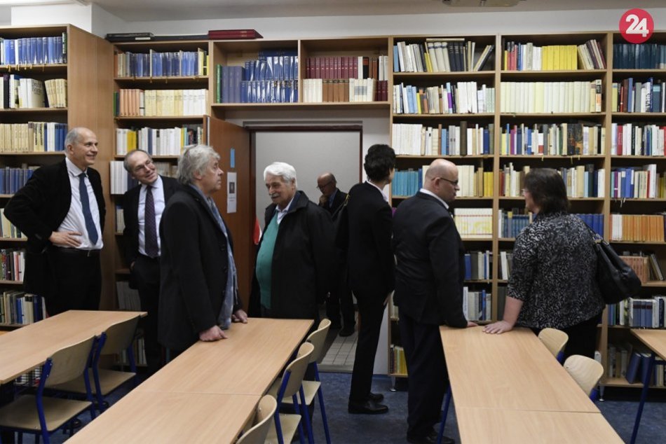 Otvorenie unikátnej knižnice na Prešovskej univerzite v OBRAZOCH