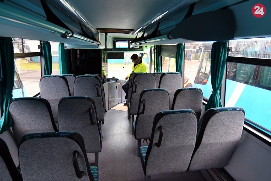 V okolí Michaloviec budú jazdiť nové autobusy: FOTO zo slávnostného odovzdávania