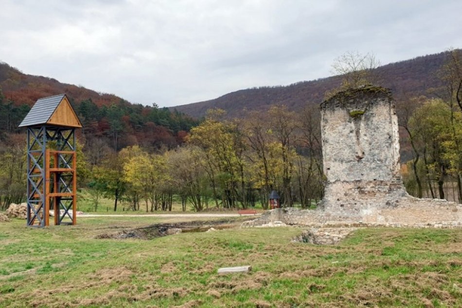 Obrazom: Zanedbaný areál bývalého kláštora sa mení na turistickú atrakciu