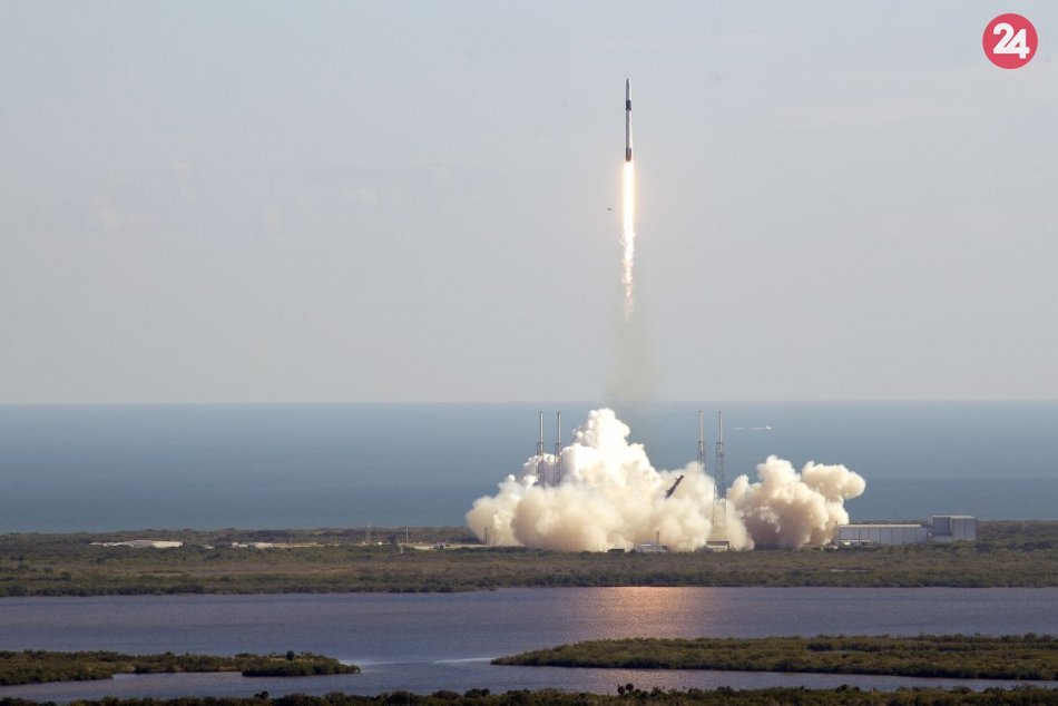 SpaceX vyslala k ISS loď Dragon