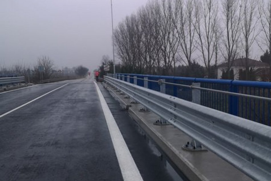 Rekonštruovaný most pri Štrande v Nových Zámkoch je už prejazdný