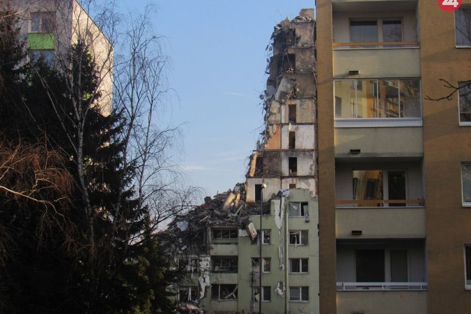 Tretí deň búracích prác prešovskej bytovke po výbuchu plynu