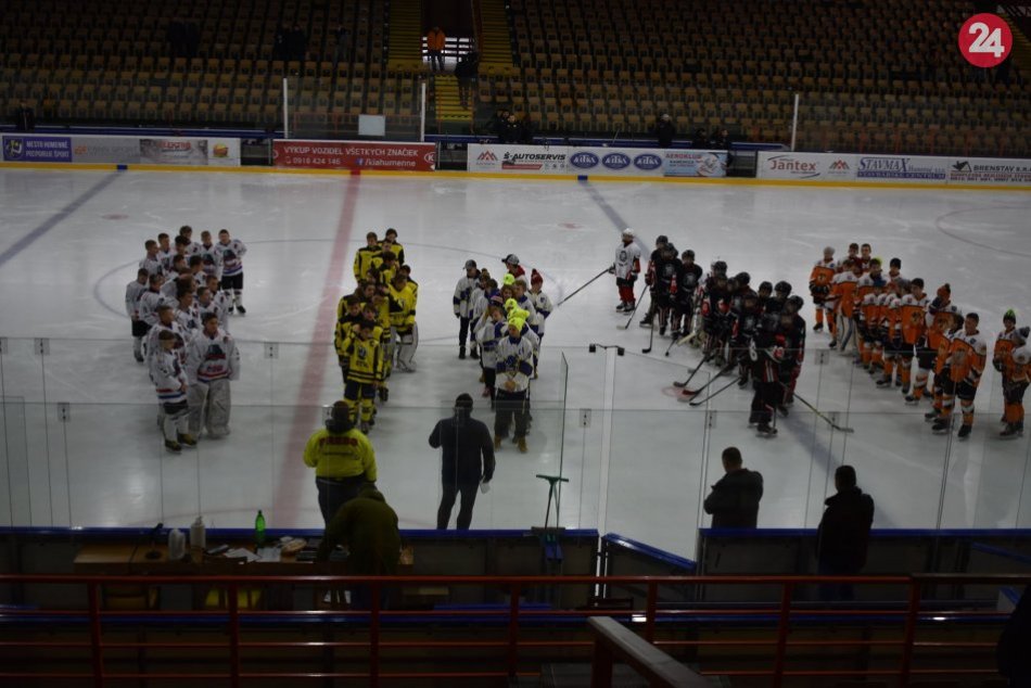 FOTO: Na humenskom zimáku sa uskutočnil medzinárodný turnaj hokejových talentov