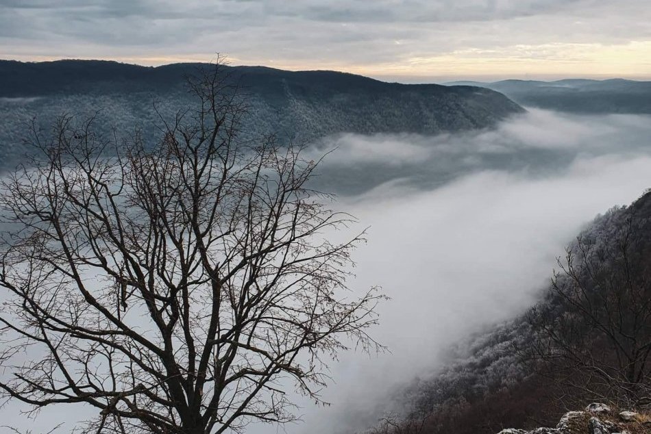 Obrazom: Výhľad z Plešiveckej planiny
