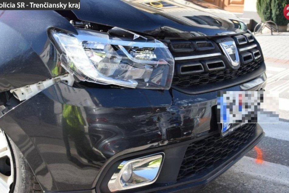 Taxikár (24) si na Námestí sv. Anny v Trenčíne poriadne zavaril