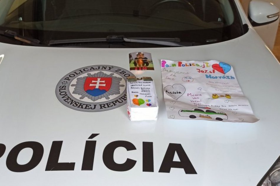 Policajta Jozefa Horvátha potešili dvojičky z Liptova
