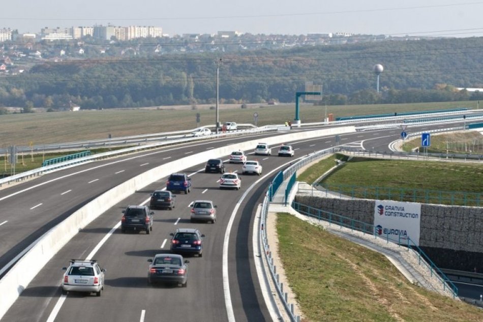 Otvorenie rýchlostnej cesty R1 PR1BINA v roku 2011