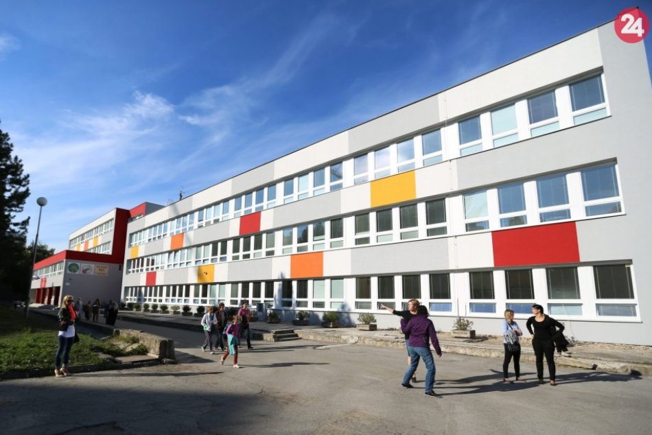 V OBRAZOCH: Zrekonštruovaná Základná škola Moskovská v Banskej Bystrici
