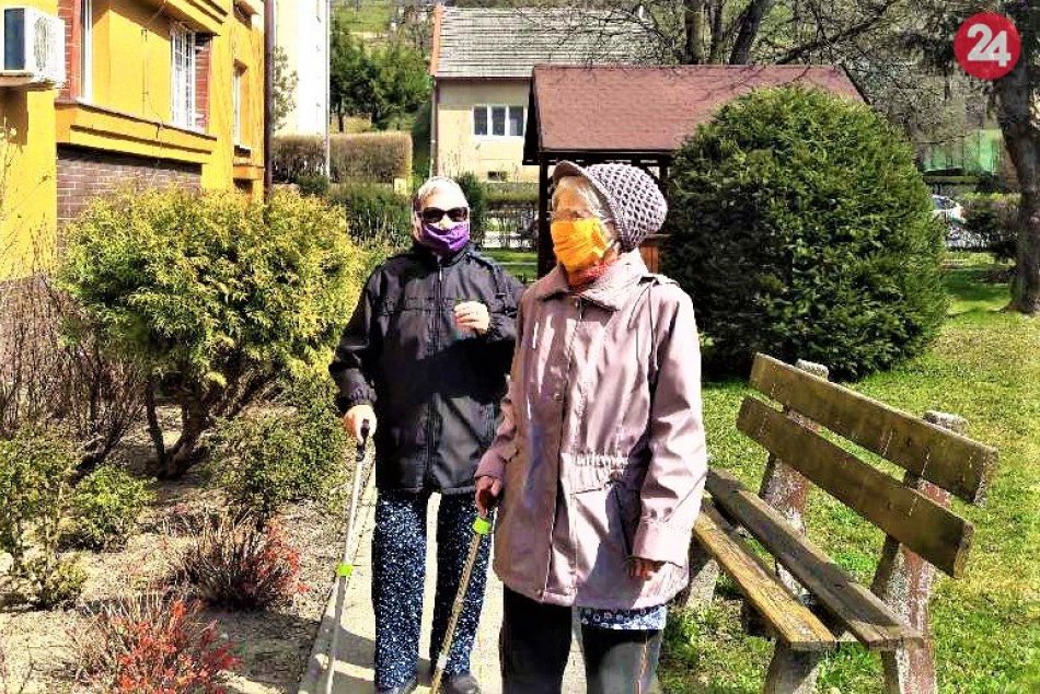 FOTO: Zariadenie pre seniorov Lánska otestujú na koronavírus