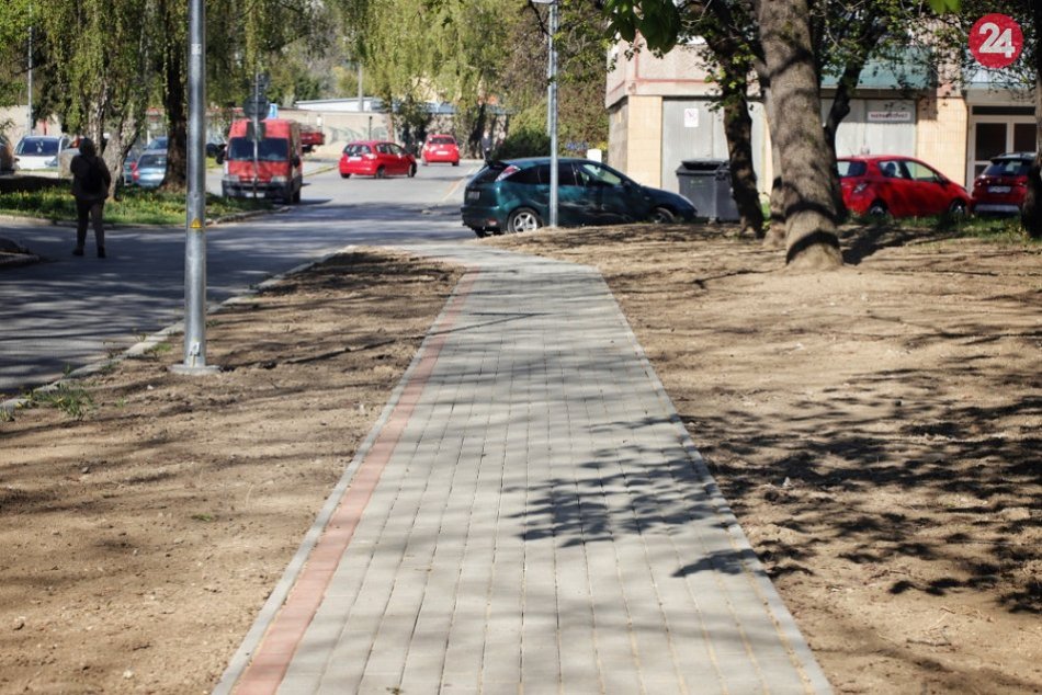 Obrazom: Nový chodník na Sídlisku III pomôže zvýšiť bezpečnosť