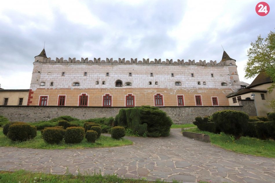 V OBRAZOCH: Znovuotvorenie vonkajšieho areálu a nádvoria Zvolenského zámku