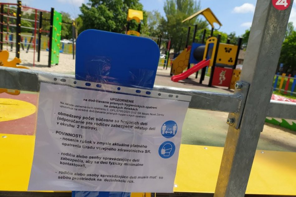 Detské ihriská v Nových Zámkoch sú už dostupné verejnosti