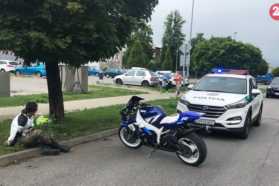V OBRAZOCH: Motorkár bez vodičáku chcel vo Zvolene ujsť policajnej hliadke