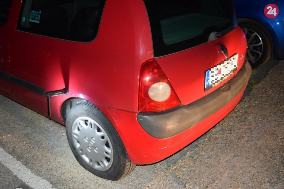 V OBRAZOCH: 4 majiteľom v Bystrici poškodili autá