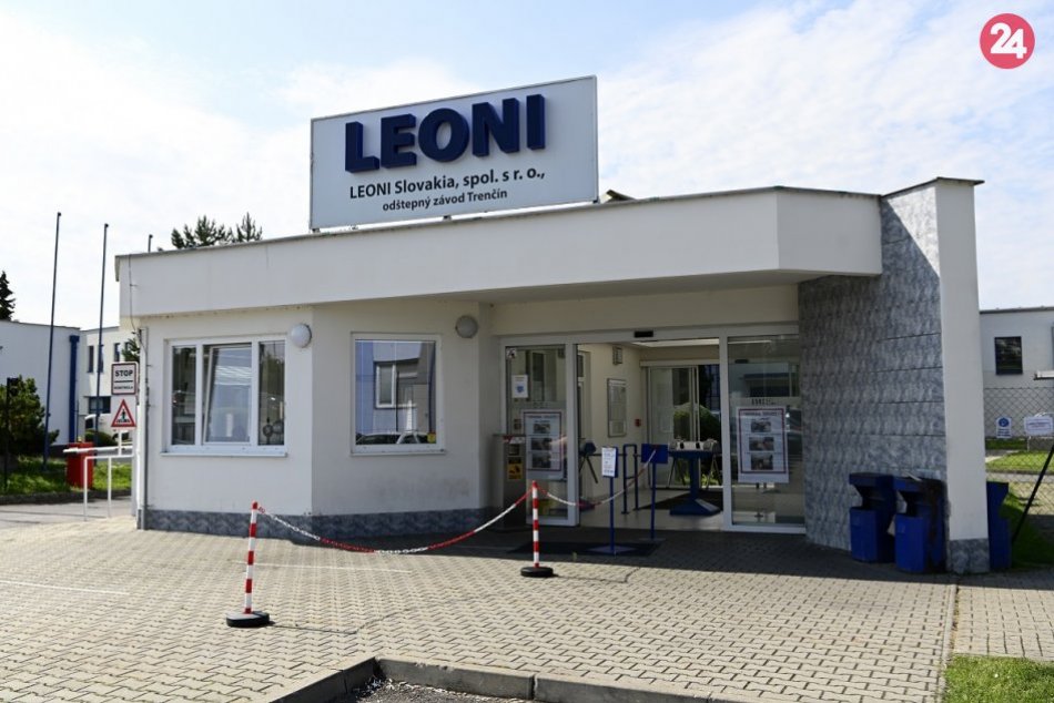 FOTO: Zamestnanci závodu v Trenčíne skončili v karanténe